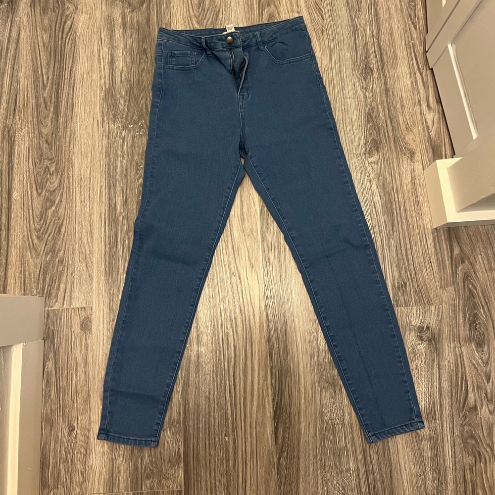 Forever 21 Ankle Jeans